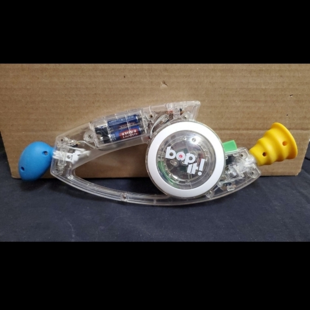 Vintage 2008 Clear Hasbro BopIt 'Pull Shout Twist' Edition
